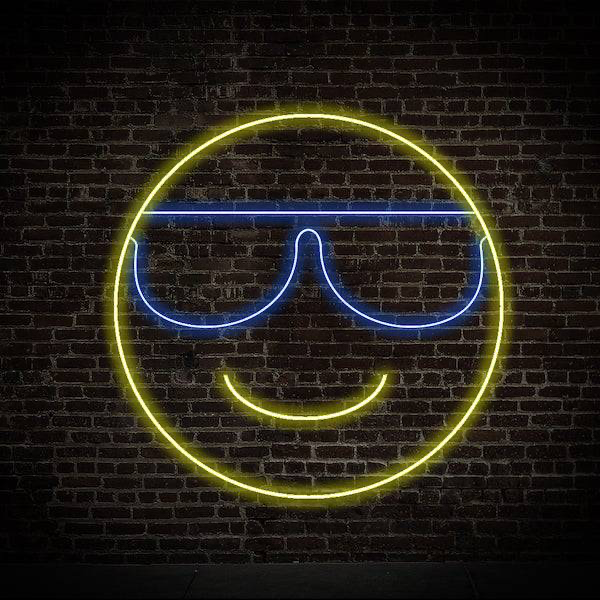 Smiley ansigt med solbriller LED neonskilt - lavet i London Emoji neonskilte