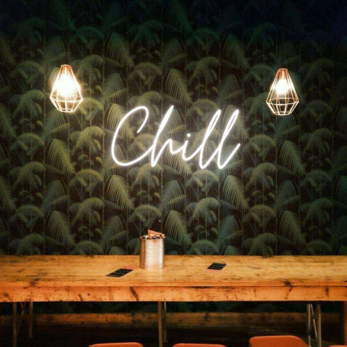 CHILL LED neonskilt - Planet Neon lavet et London neonskilt