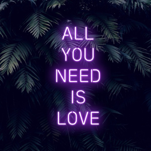 Alles was Sie brauchen ist Love Caps LED NEON Sign - Made in London Inspirational Neon Signs