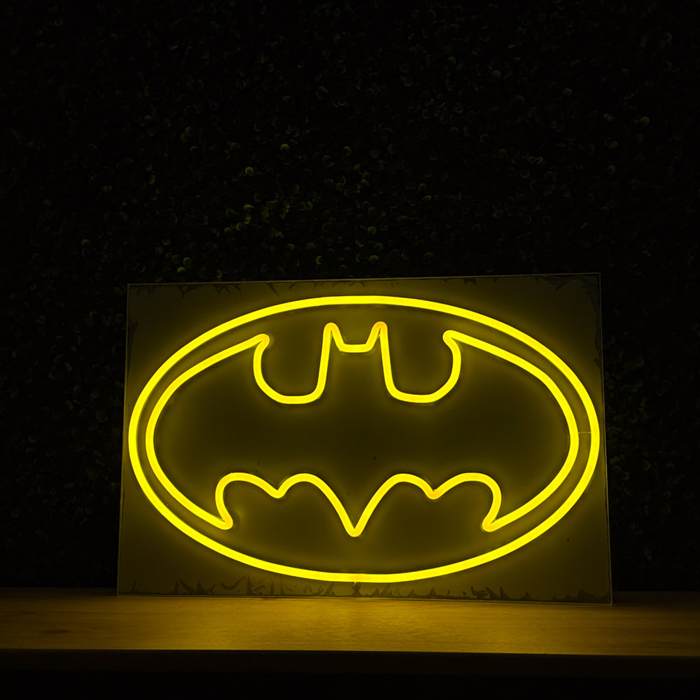 Letrero de neón LED con símbolo de murciélago RS, fabricado en Londres